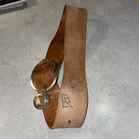 Vintage Tan LEATHER BELT Retro Boho SouthwesternSwirled ROUND BUCKLE WOMEN'S S-M - Picture 5 of 10